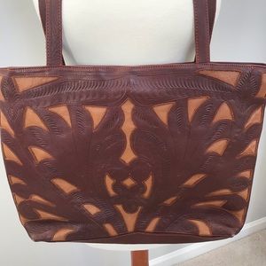 Leaders in Leather Purse